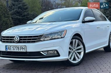 Седан Volkswagen Passat 2018 в Дніпрі