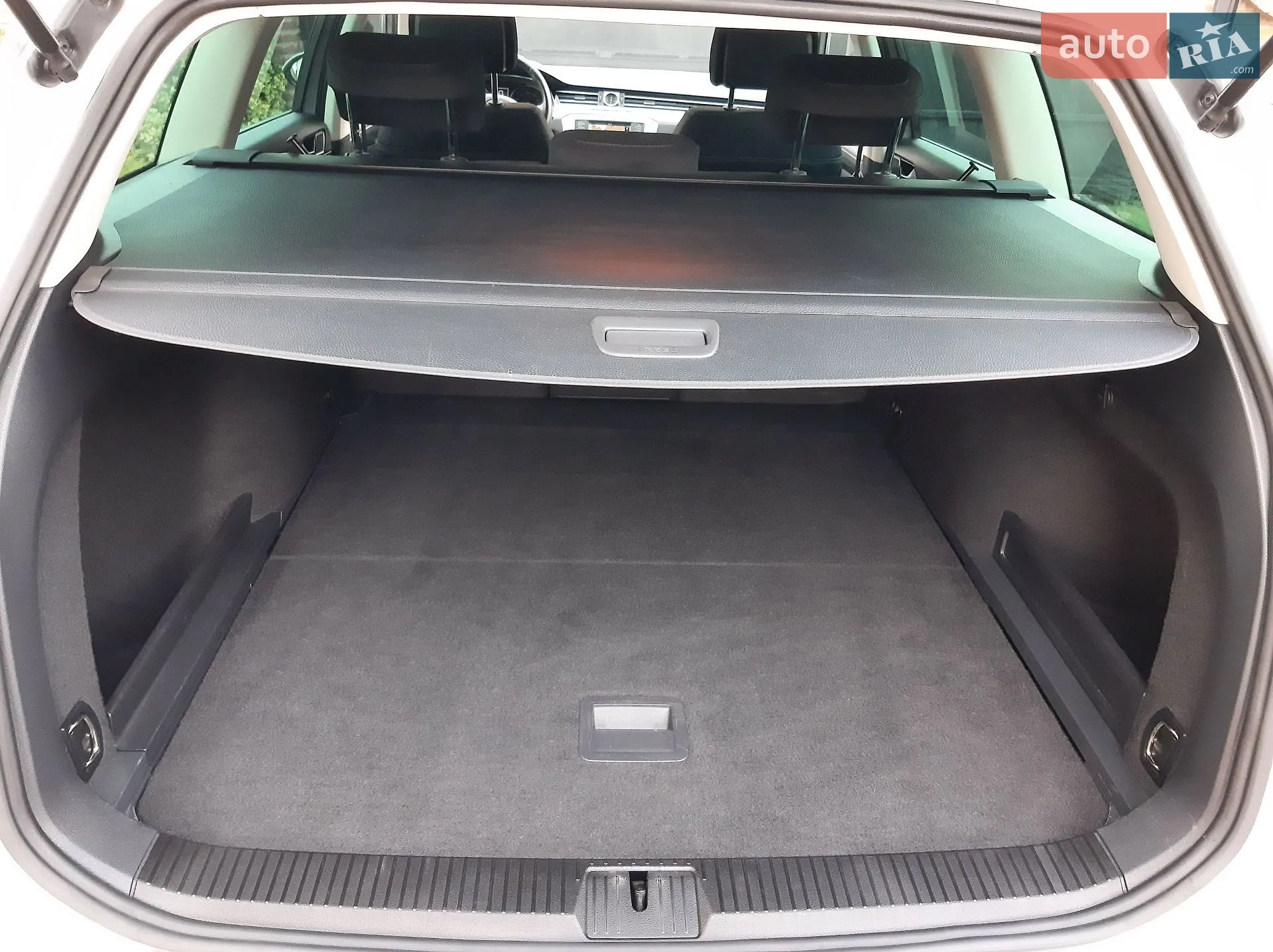 2016 Volkswagen Passat - мініатюра 40