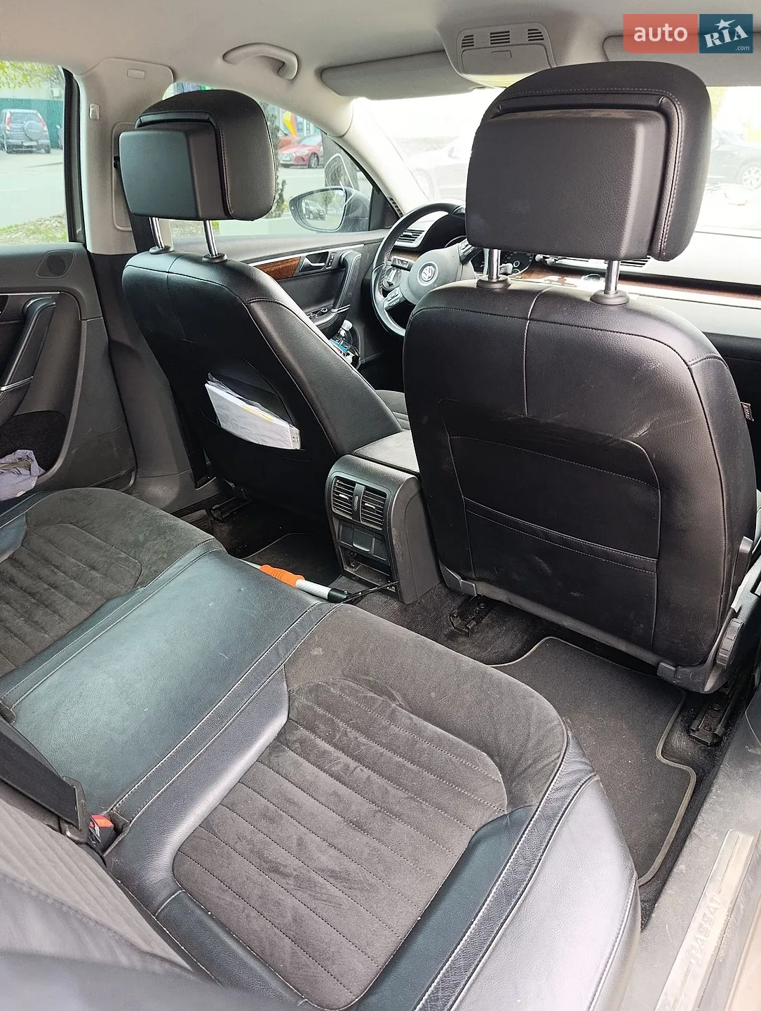 2011 Volkswagen Passat - мініатюра 2