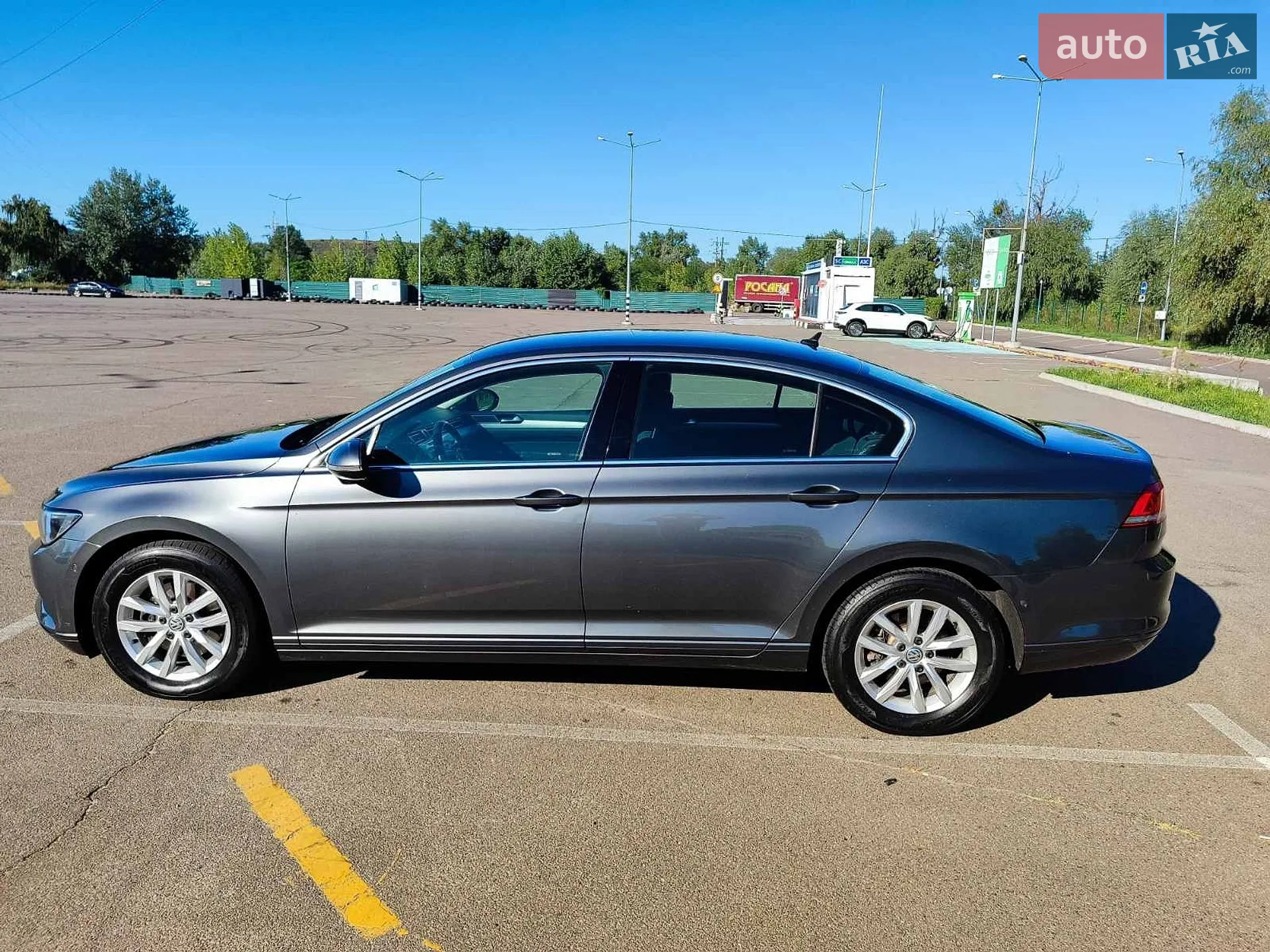 2017 Volkswagen Passat - мініатюра 2