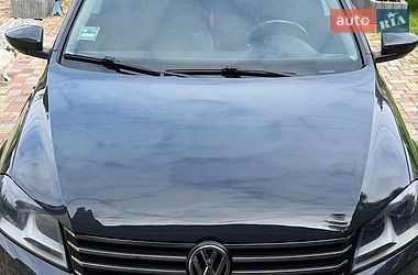 Универсал Volkswagen Passat 2011 в Стрые