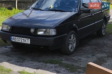 Седан Volkswagen Passat 1988 в Першотравенске