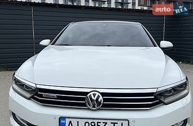 Седан Volkswagen Passat 2017 в Киеве