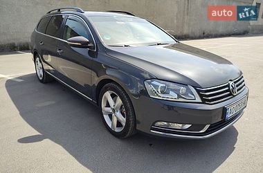 Універсал Volkswagen Passat 2012 в Ужгороді