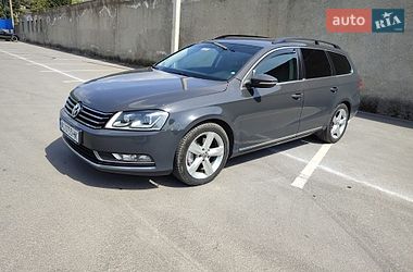 Универсал Volkswagen Passat 2012 в Ужгороде