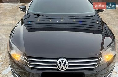 Седан Volkswagen Passat 2012 в Харкові