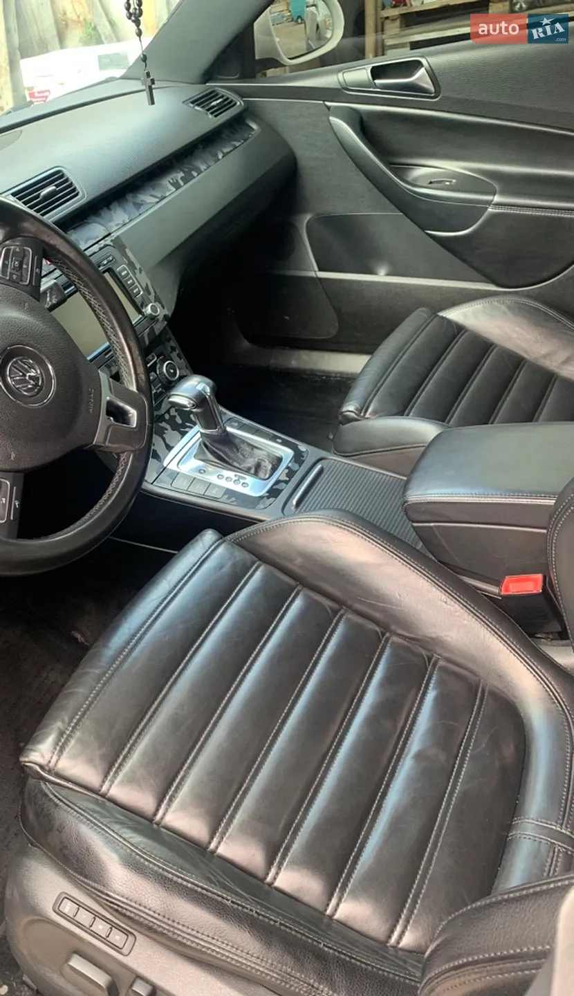 2010 Volkswagen Passat - мініатюра 12