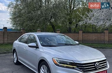 Седан Volkswagen Passat 2019 в Луцьку