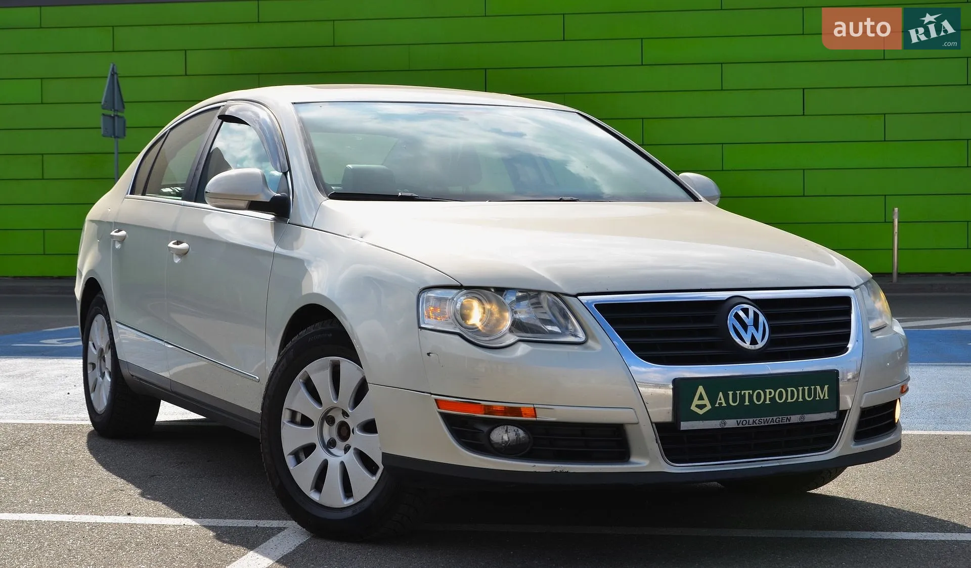 2010 Volkswagen Passat - мініатюра 17