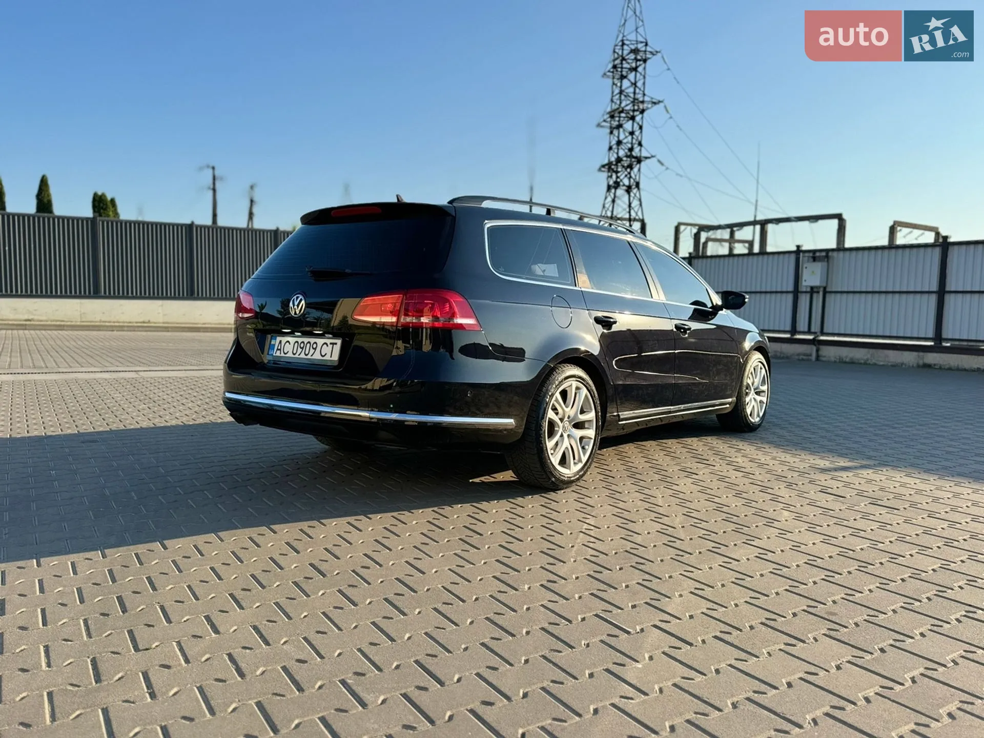 2010 Volkswagen Passat - мініатюра 26
