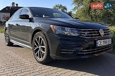 Седан Volkswagen Passat 2017 в Черновцах