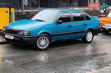 Седан Volkswagen Passat 1991 в Запорожье
