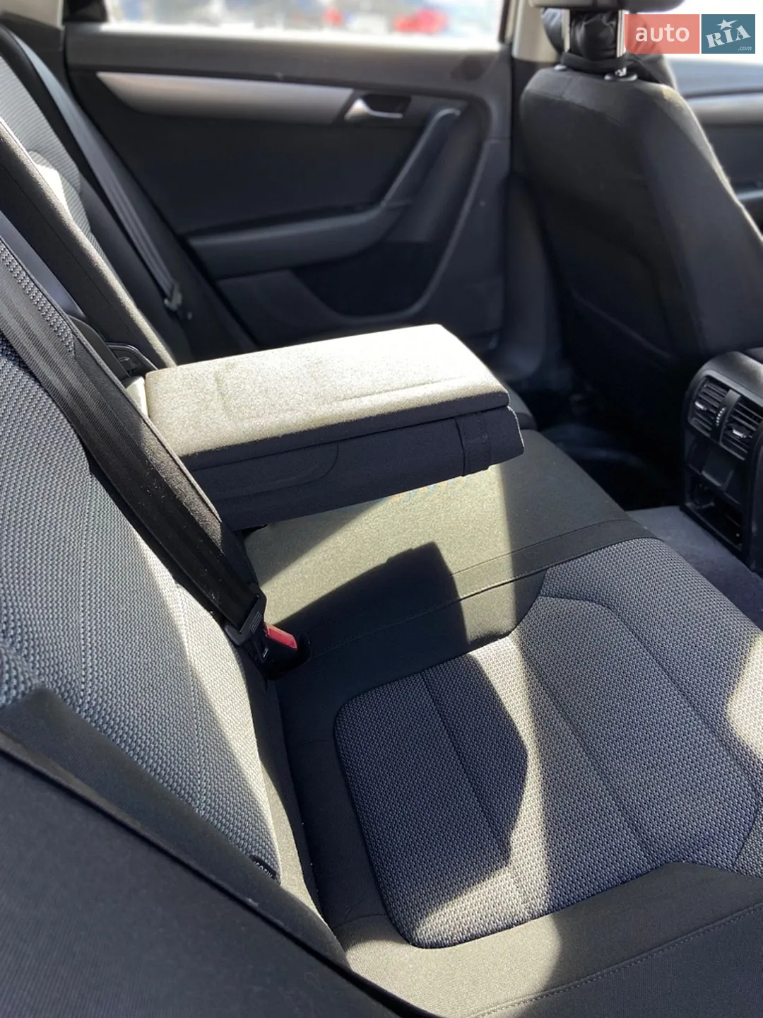 2011 Volkswagen Passat - мініатюра 9