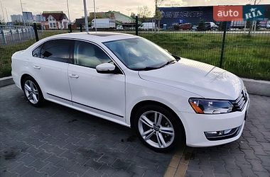 Седан Volkswagen Passat 2013 в Києві