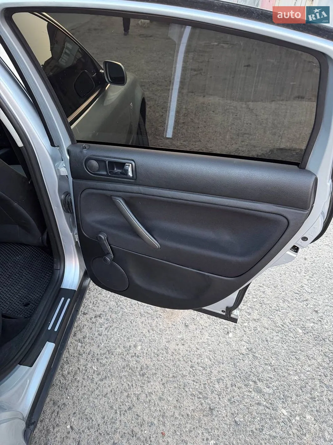 Volkswagen Passat 2003 VIN WVWZZZ3BZ3P354741 фото оголошення 34 з 39