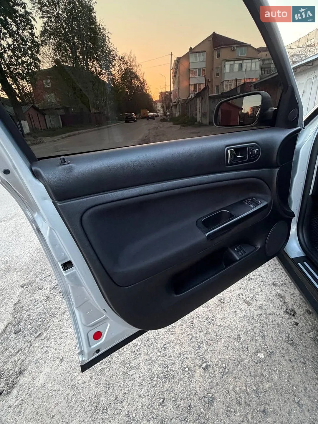 Volkswagen Passat 2003 VIN WVWZZZ3BZ3P354741 фото оголошення 37 з 39