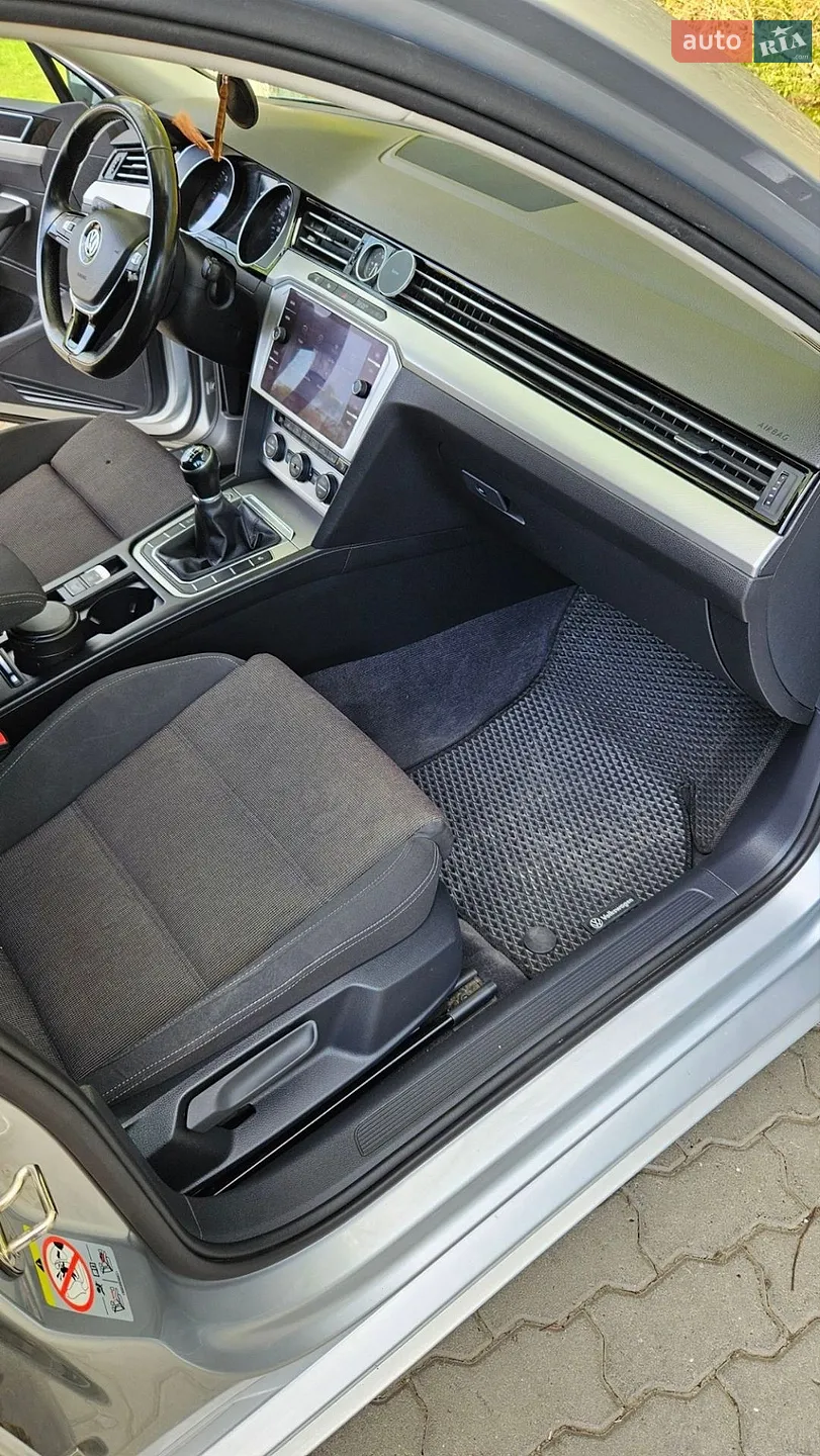 2018 Volkswagen Passat - мініатюра 10