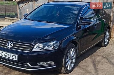 Седан Volkswagen Passat 2011 в Новом Буге