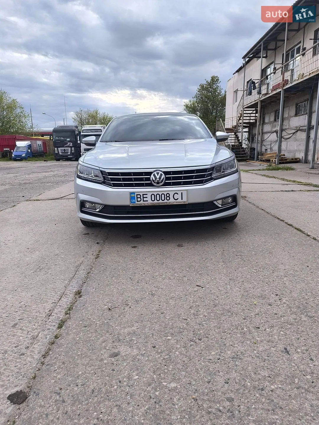 2017 Volkswagen Passat - мініатюра 2