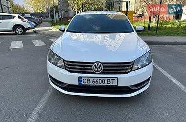Седан Volkswagen Passat 2013 в Чернигове