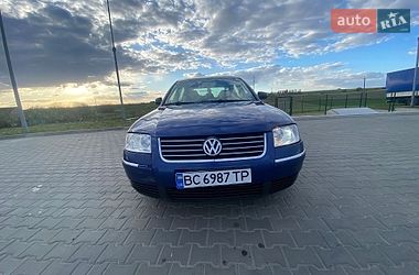 Седан Volkswagen Passat 2003 в Горохові