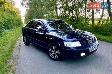 Седан Volkswagen Passat 1996 в Тульчине