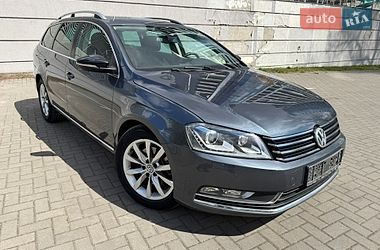 Універсал Volkswagen Passat 2014 в Києві