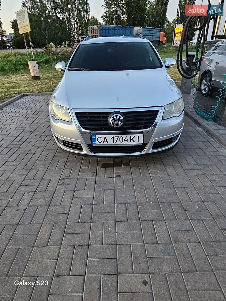 2010 Volkswagen Passat - мініатюра 16