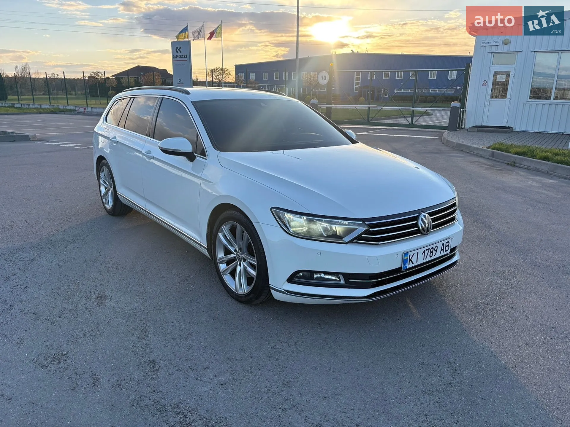 2019 Volkswagen Passat - мініатюра 2