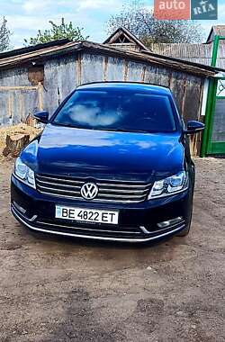 Седан Volkswagen Passat 2011 в Новом Буге