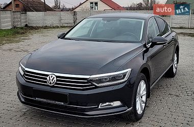 Седан Volkswagen Passat 2017 в Первомайске