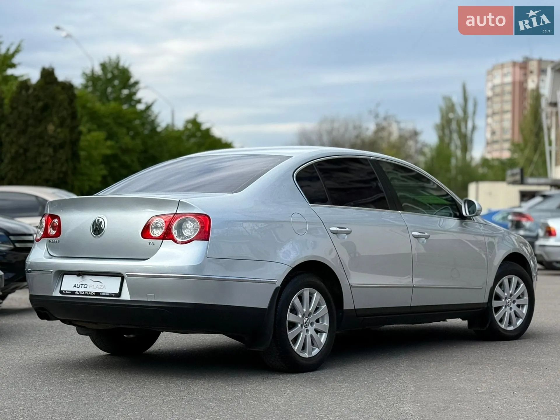 2010 Volkswagen Passat - мініатюра 26