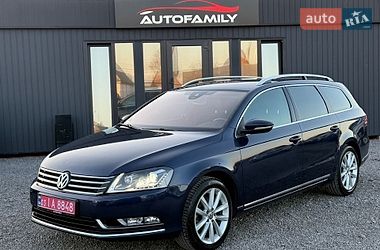 Универсал Volkswagen Passat 2012 в Староконстантинове