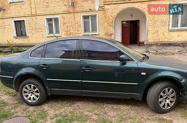 Седан Volkswagen Passat 2002 в Городне