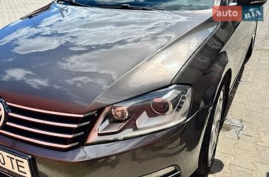 Седан Volkswagen Passat 2011 в Львові