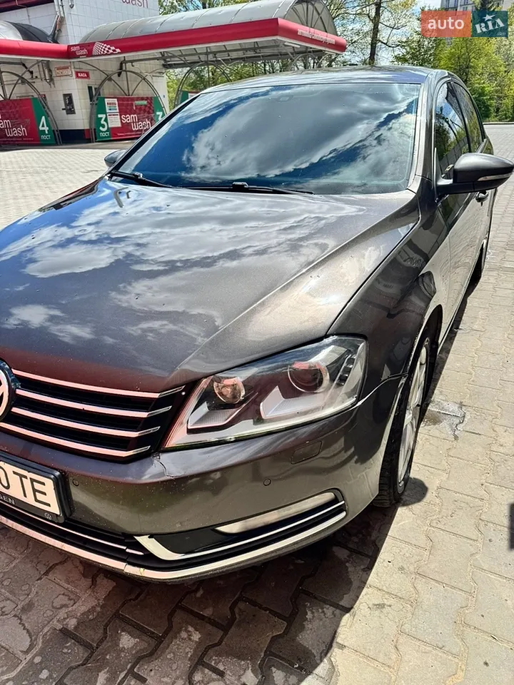 2010 Volkswagen Passat - мініатюра 17