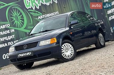 Седан Volkswagen Passat 1997 в Харькове