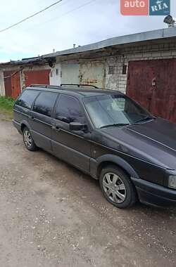 Универсал Volkswagen Passat 1990 в Черкассах