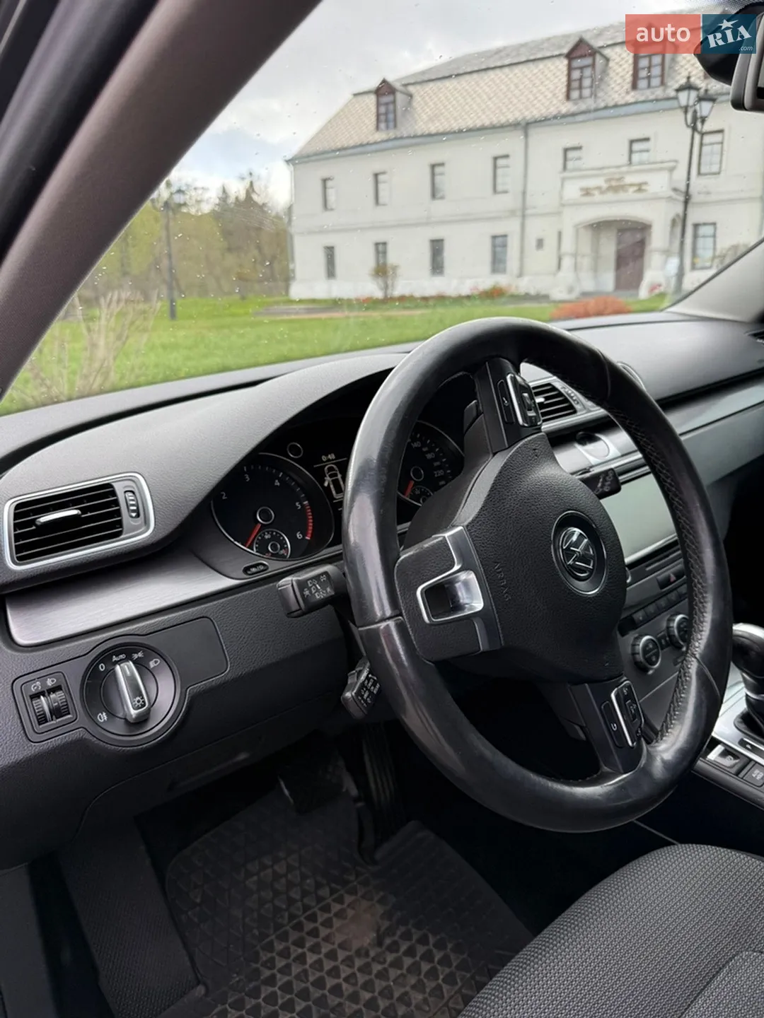 2013 Volkswagen Passat - мініатюра 32