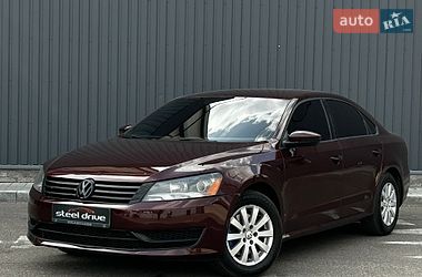 Седан Volkswagen Passat 2012 в Николаеве