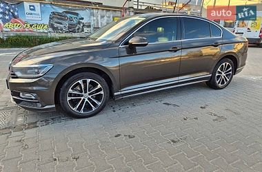 Седан Volkswagen Passat 2018 в Тульчині
