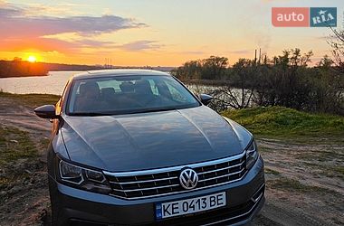 Седан Volkswagen Passat 2018 в Дніпрі