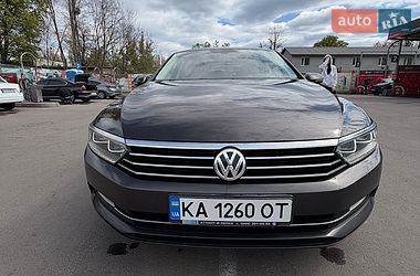Седан Volkswagen Passat 2016 в Києві