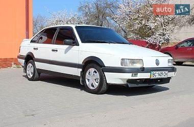Седан Volkswagen Passat 1989 в Львове