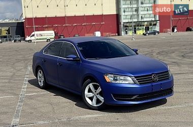 Седан Volkswagen Passat 2013 в Києві