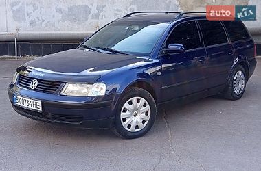 Универсал Volkswagen Passat 2000 в Ровно