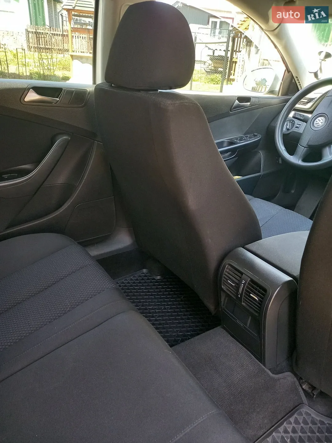 2010 Volkswagen Passat - мініатюра 17