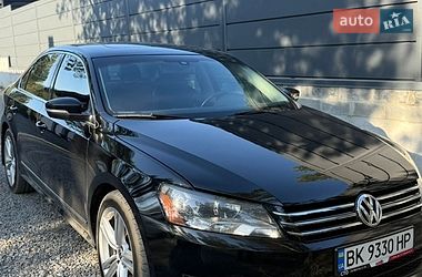 Седан Volkswagen Passat 2013 в Рівному