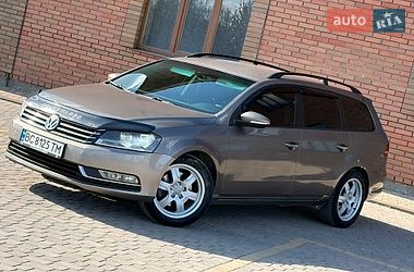 Універсал Volkswagen Passat 2011 в Хмельницькому