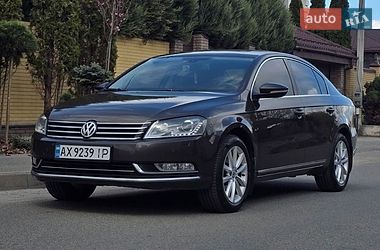 Седан Volkswagen Passat 2012 в Киеве